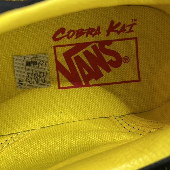 Vans Old Skool Cobra Kai Never Dies low canvas sneakers Men’s 8/Women’s 9.5. NWT - Picture 7 of 16